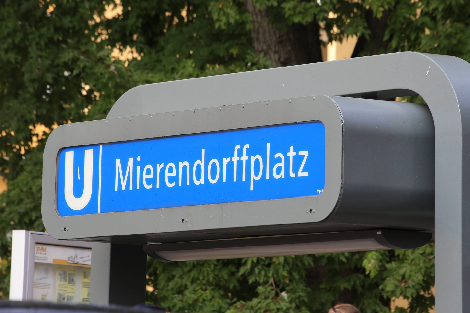 U.Bahn Schild Mierendorffplatz U.Bahn Schild Mierendorffplatz