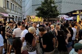 Das Magnifest am Samstagabend: Viele Besucher tummelten sich am Wochenende in den Straßen des Altstadtviertels.