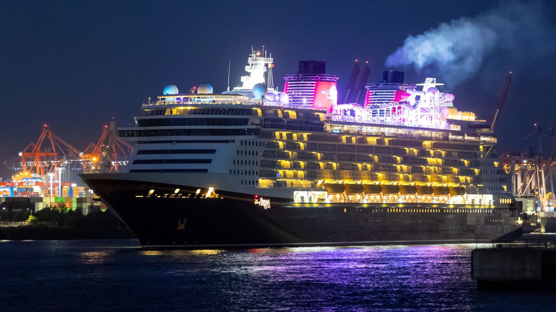 Das Kreuzfahrtschiff «Disney Dream» läuft in Hamburg ein