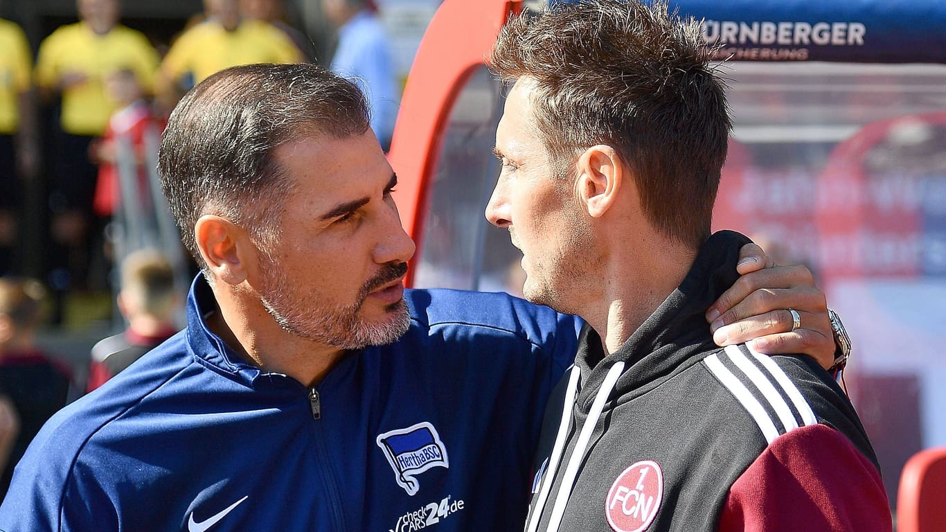 Vorgänger und Nachfolger: Cristian Fiél (l.) im Gespräch mit Miroslav Klose (r.).