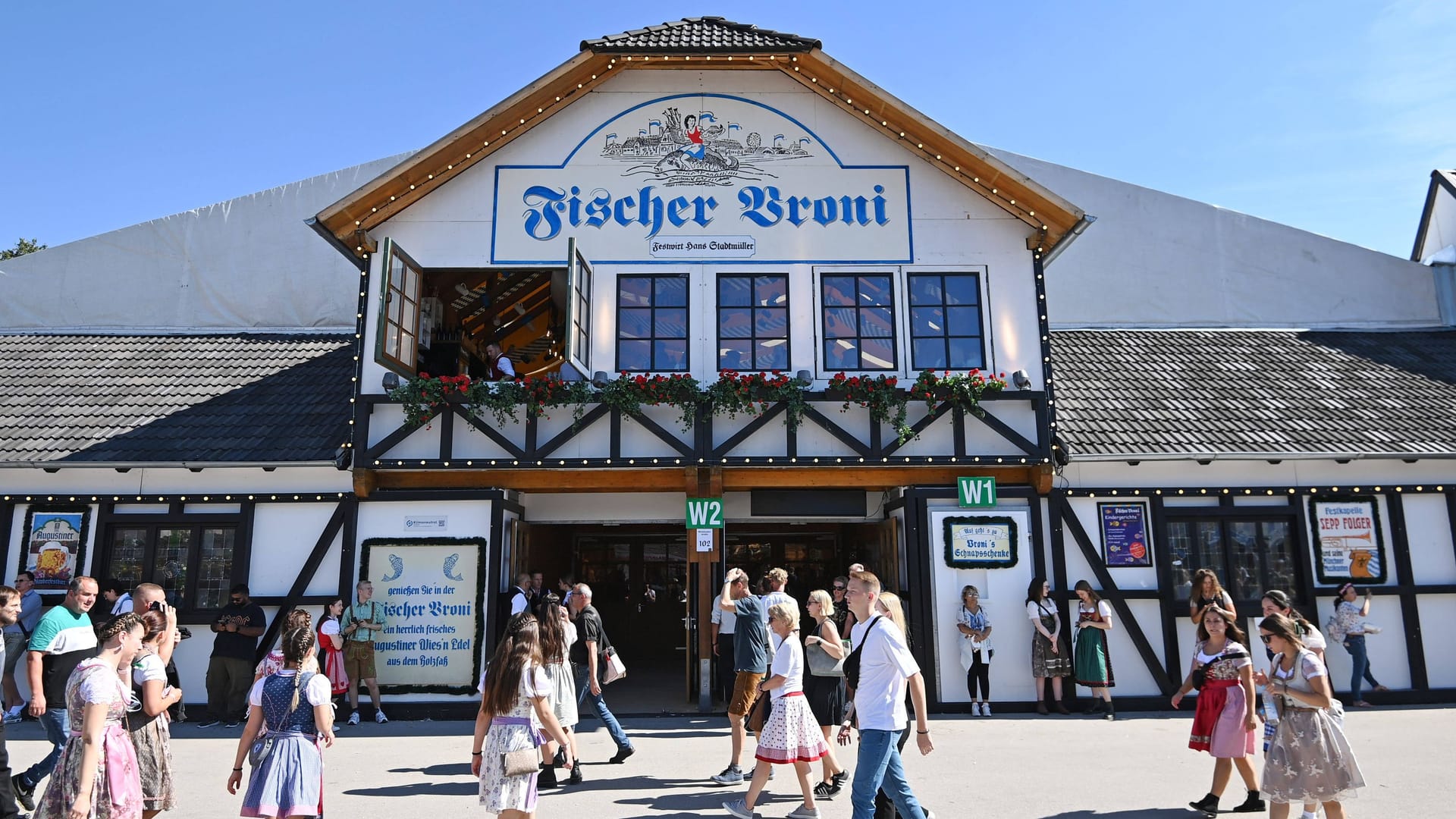 Das Festzelt Fischer Vroni (Archivbild): Hier stieg der Maßpreis im Vergleich zum Vorjahr am stärksten an.