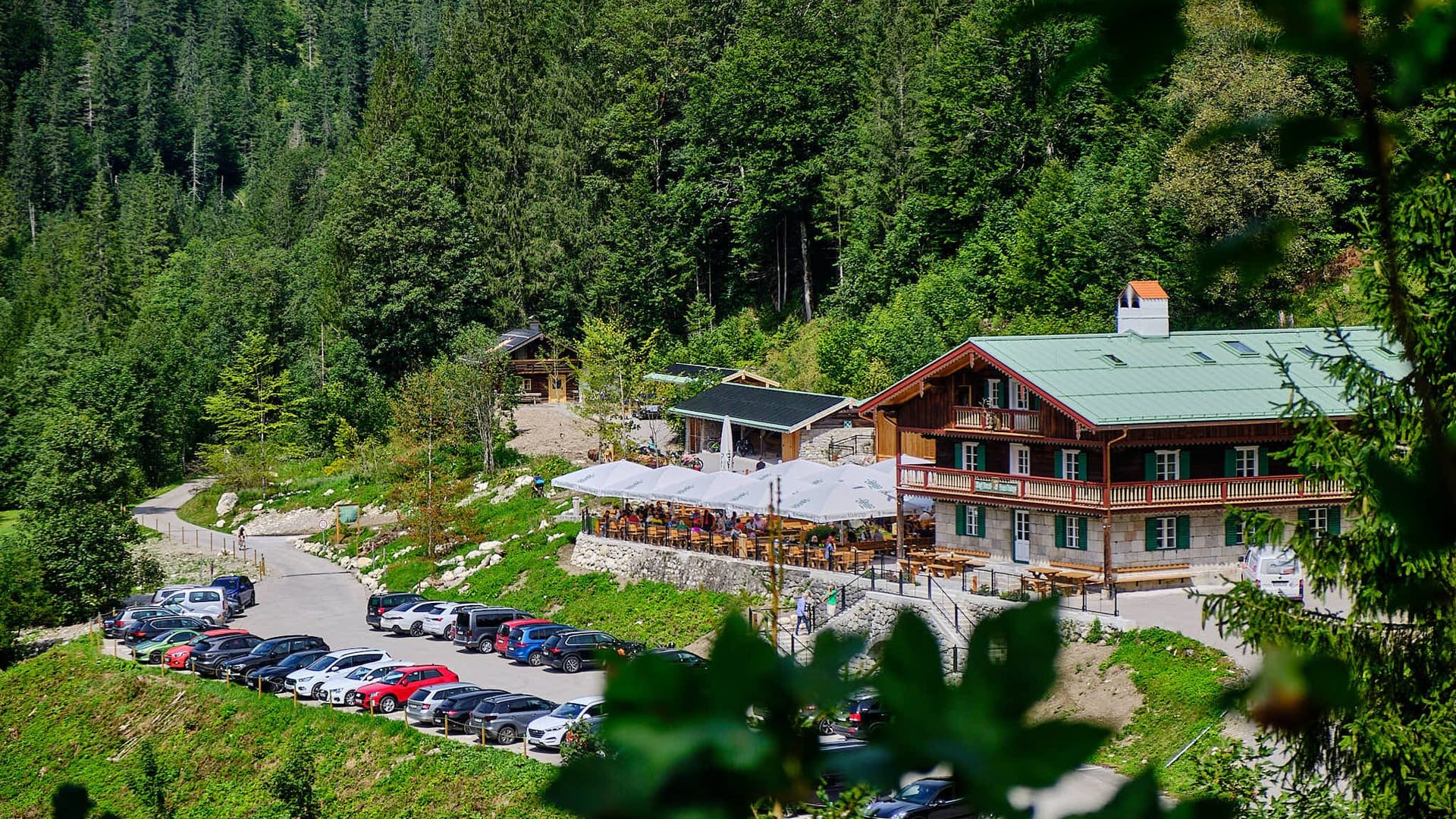 Das Forsthaus Valepp: Das Haus stand jahrelang leer – jetzt ist es wieder geöffnet, unter anderem dank Manuel Neuer.