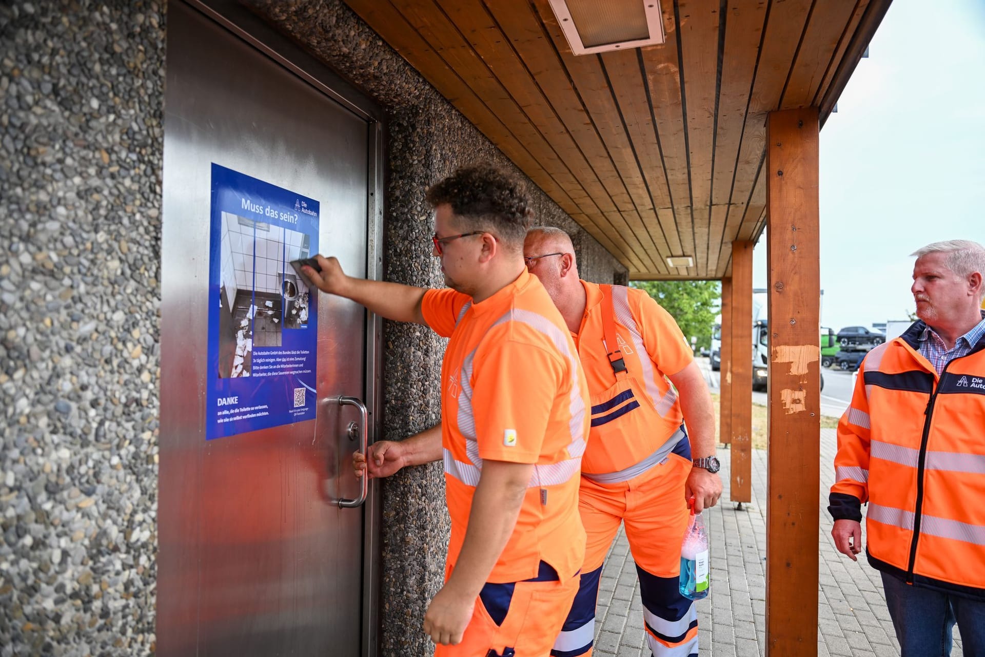 Drastische Aktion gegen Ekel-Toiletten an Autobahnen