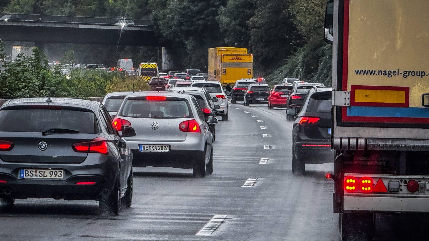 Herbstferien und langes Wochenende können für Staus sorgen: An zwei Tagen wird es besonders voll.