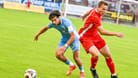 Harter Kampf: Zuletzt mussten die "Löwen" um Tunay Deniz (l.) im Achtelfinale gegen Fünftligist FC Memmingen lange zittern.