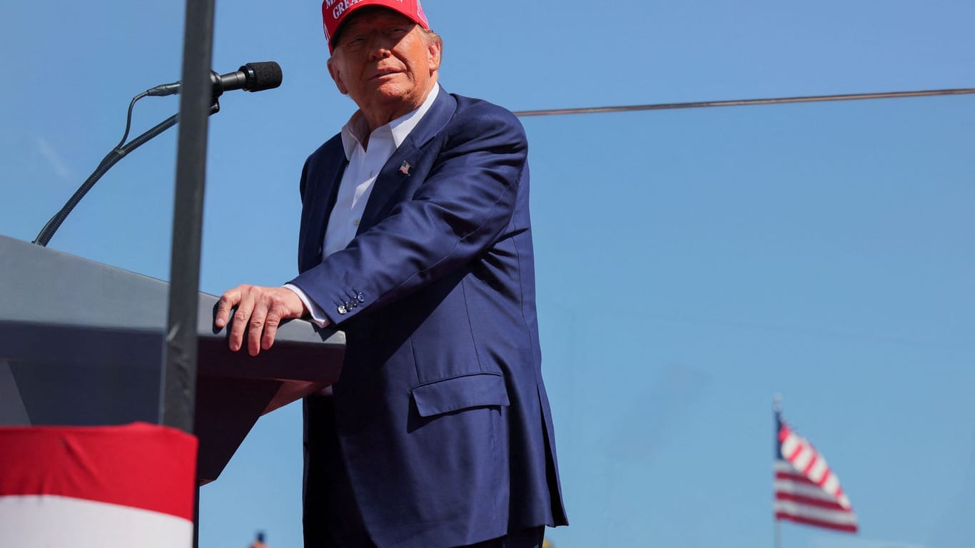 Republican presidential nominee Trump holds campaign rally in Wilmington, North Carolina