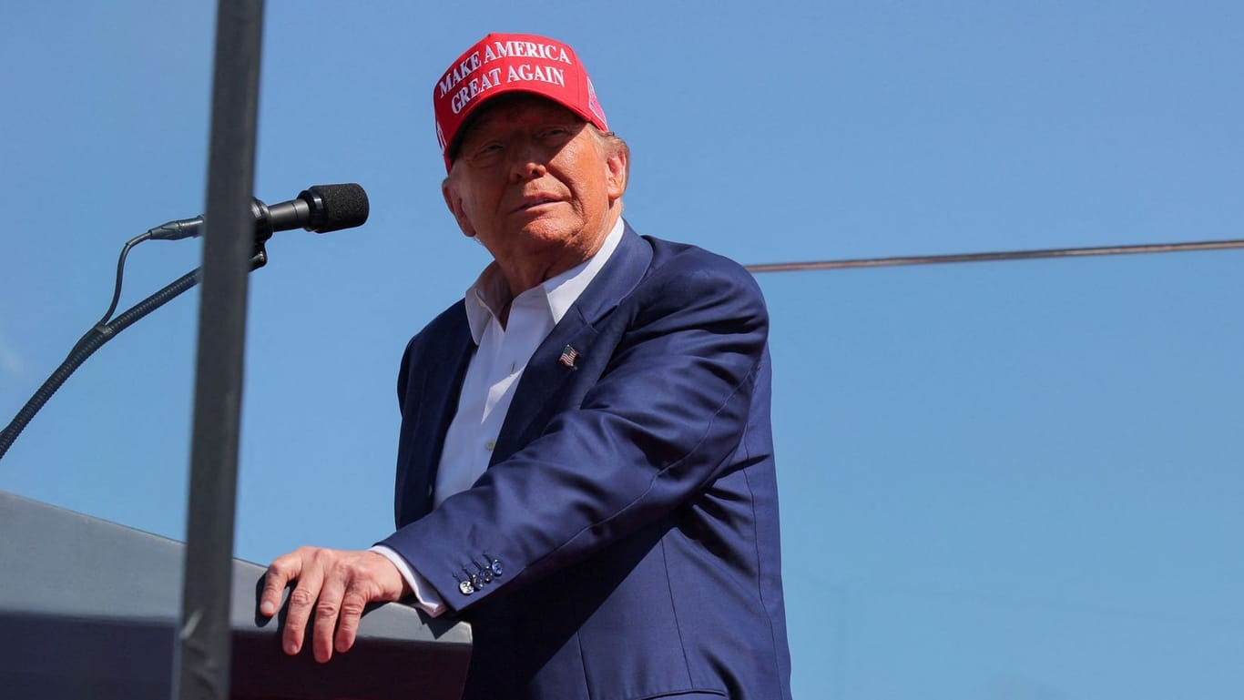 Republican presidential nominee Trump holds campaign rally in Wilmington, North Carolina