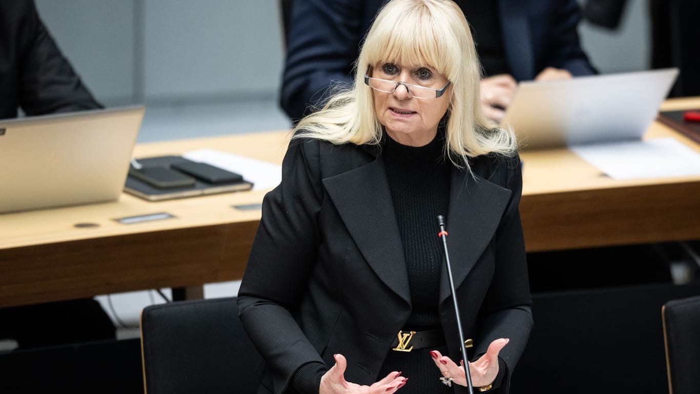 Innensenatorin Iris Spranger