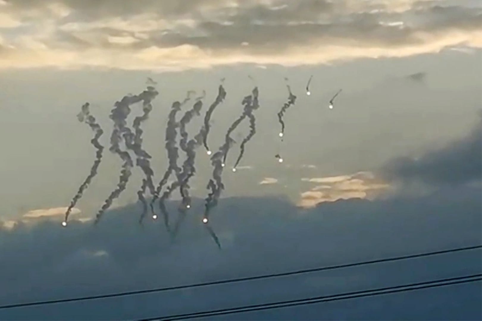 Mysteriöse Feuerbälle am Himmel über China