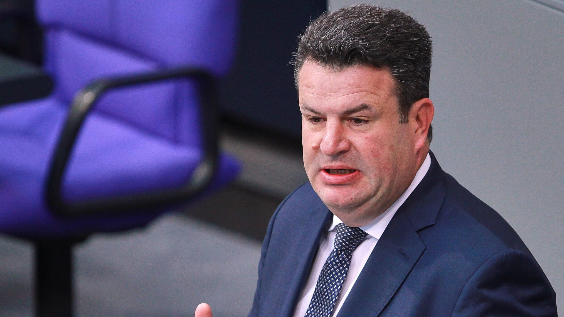 Arbeitsminister Hubertus Heil während der Bundestagsdebatte zum Rentenpaket: Das würde vor allem junge Arbeitnehmer belasten.