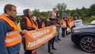 Blockade einer Autobahn: Die "Letzte Generation" sorgt für Stau.