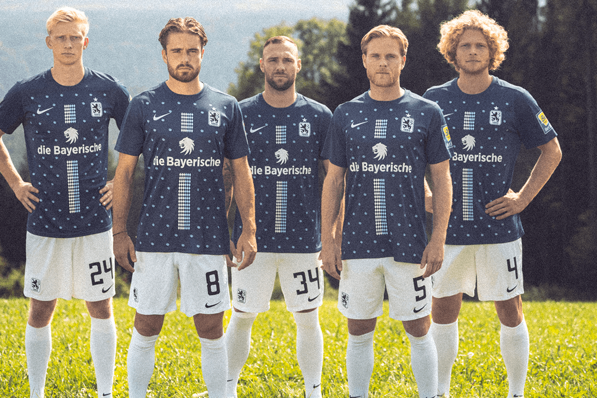 Präsentieren das neue Wiesn-Trikot: (v.l.) Raphael Schifferl, David Philipp, Patrick Hobsch, Thore Jacobsen und Kapitän Jesper Verlaat.