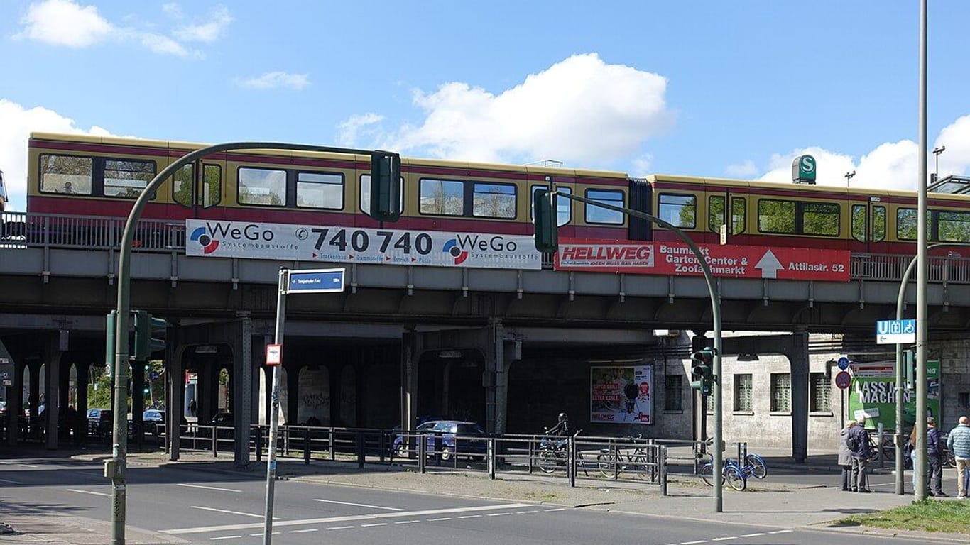 Brücke am Tempelhofer Damm: Das Bauwerk soll laut einem Bericht abgerissen werden.