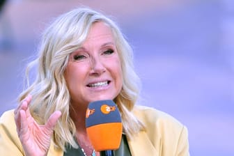 Andrea Kiewel: 2000 gab die Moderatorin ihr Debüt im "ZDF-Fernsehgarten".