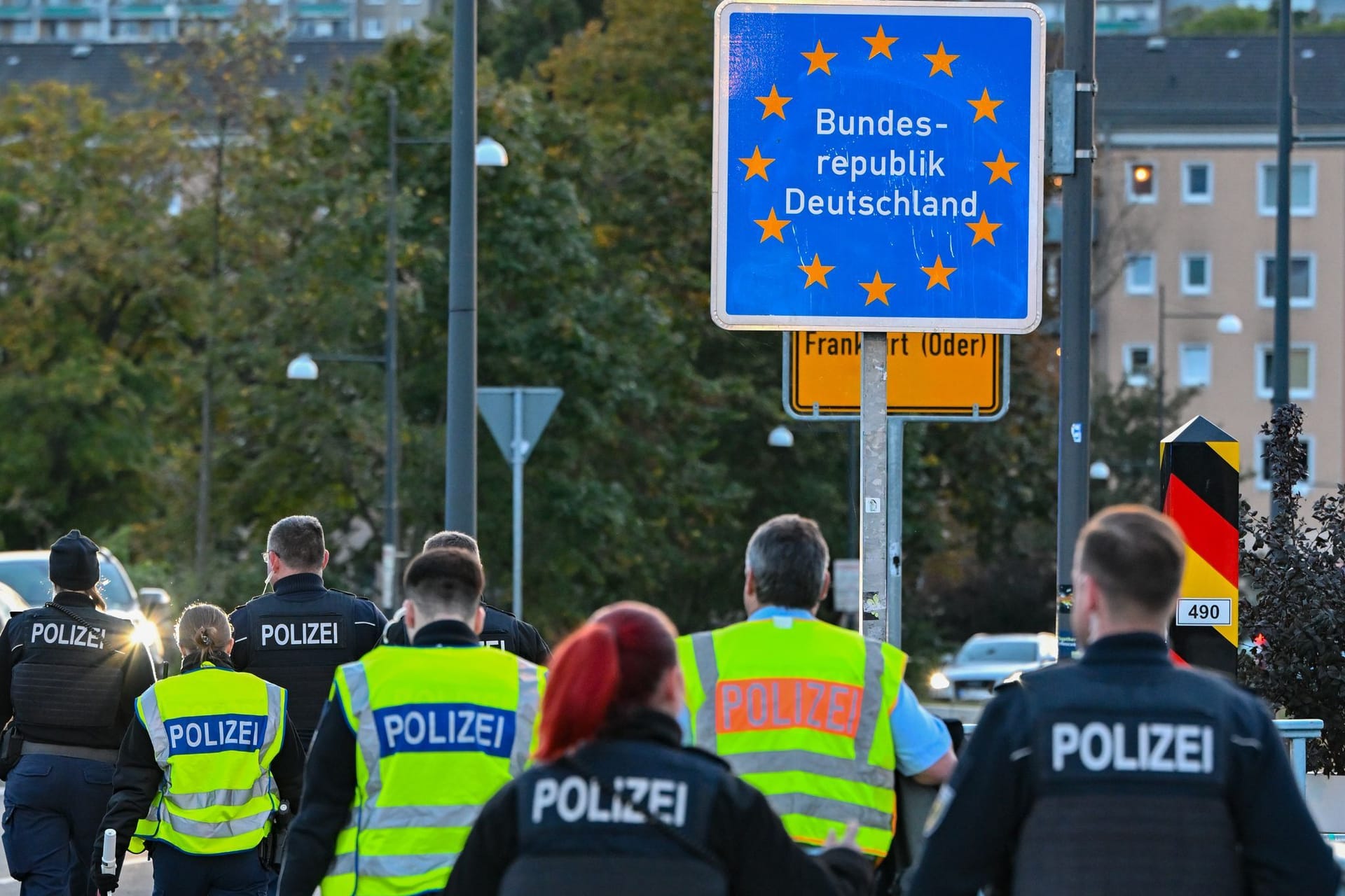 Bundespolizei mit stationärer Kontrolle an Grenze zu Polen