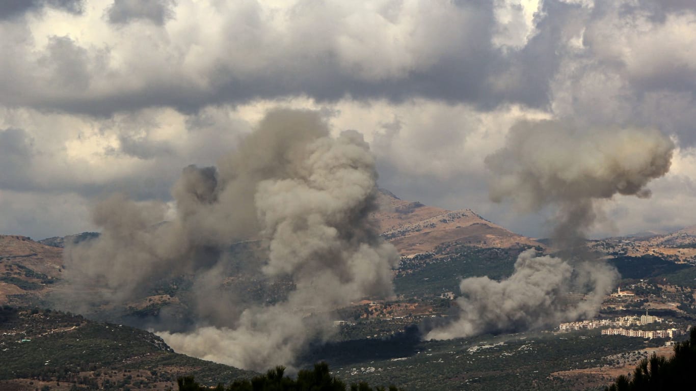 Israelische Luftschläge im Südlibanon: Über 1.000 Ziele der Hisbollah will die israelische Armee am Montag getroffen haben.