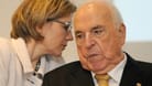 Helmut Kohl CDU mit seiner zweiten Ehefrau Maike Kohl-Richter bei einer Buchvorstellung im Jahr 2014.