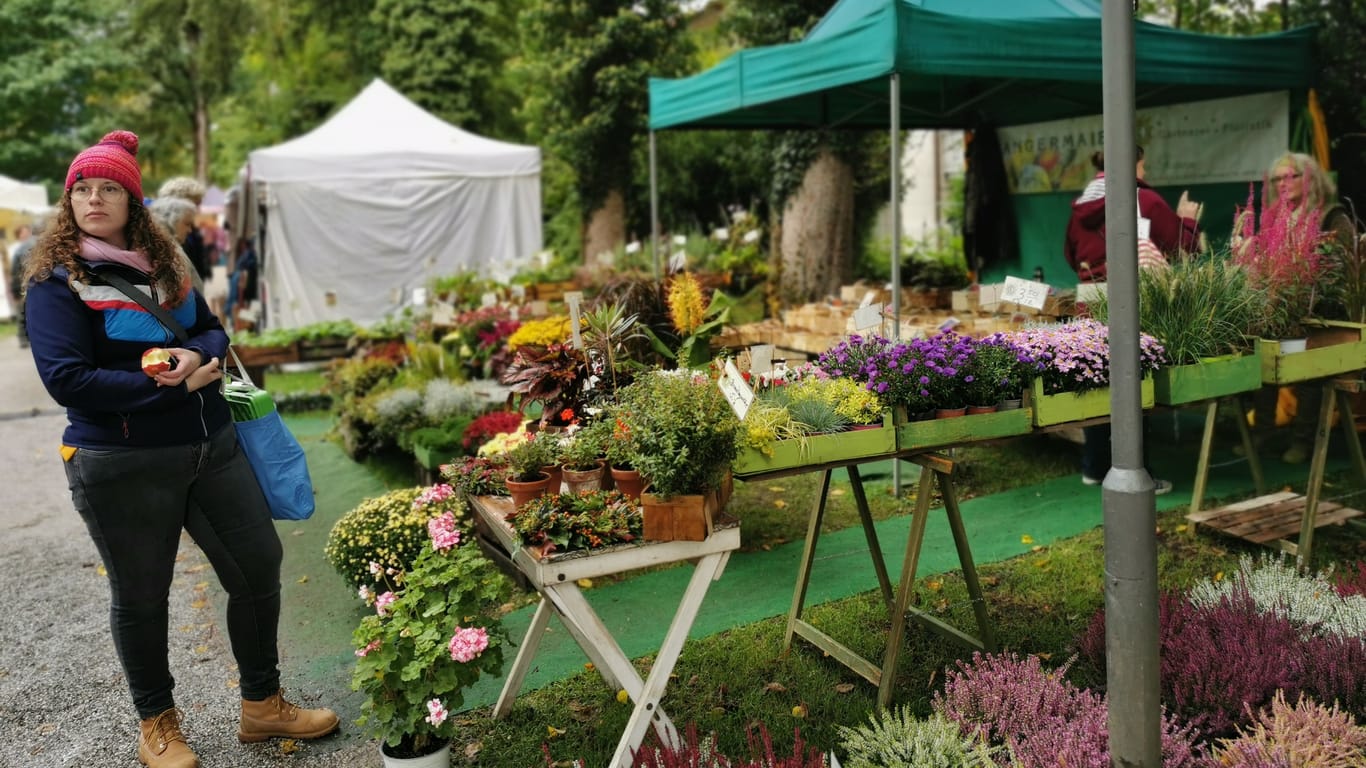 Eine große Auswahl an Pflanzen und Blumen können für den heimischen Garten gleich mitgenommen werden (Archivbild).