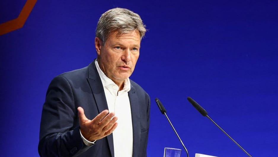 Wirtschaftsminister Robert Habeck: Die Intel-Absage bereitet der Ampelregierung Kopfzerbrechen.