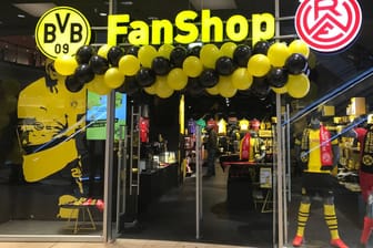 Borussia Dortmund und Rot-Weiss Essen betreiben im Limbecker Platz einen gemeinsamen Fanshop. Das hat jedoch bald ein Ende.