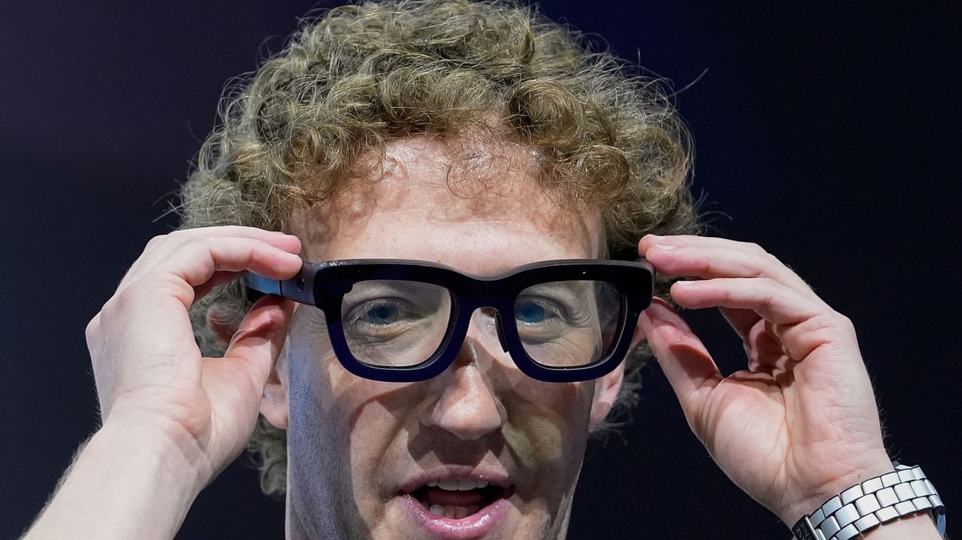 Auf der Meta Connect Konferenz: Meta-Chef Mark Zuckerberg trägt die neue Computer Brille.