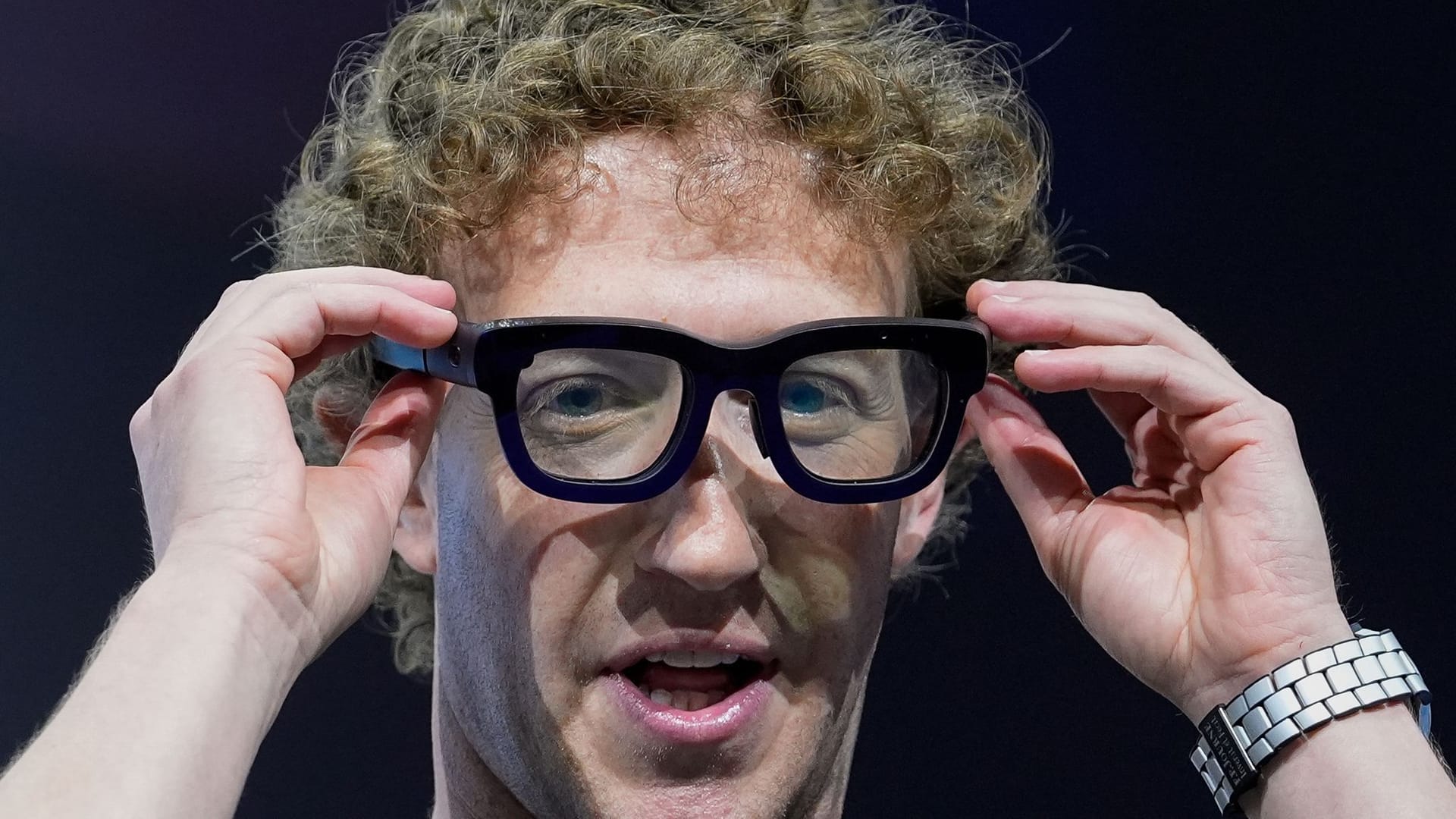 Auf der Meta Connect Konferenz: Meta-Chef Mark Zuckerberg trägt die neue Computer Brille.