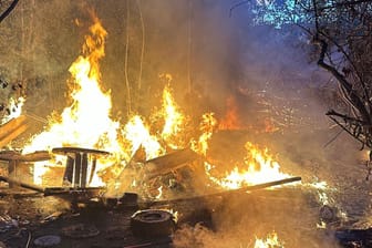 Die Essener Feuerwehr musste am Sonntag einen Brand im Essener Ostviertel löschen: Handelte es sich um die Schlafstätte eines Obdachlosen?