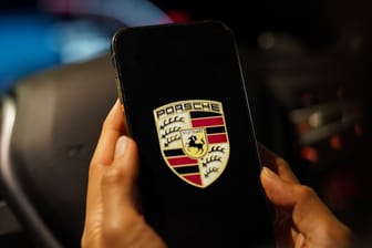 Fehltritt auf X: Ein Porsche-Tweet entwickelte sich zum PR-Desaster.