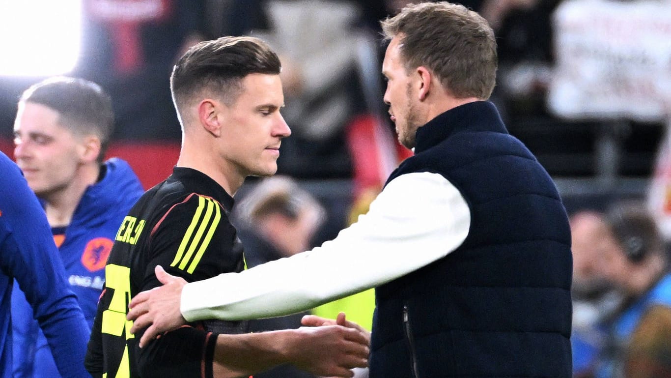 Marc-André ter Stegen (l.) und Julian Nagelsmann: Der Bundestrainer muss vorerst ohne seinen Stammtorwart planen.