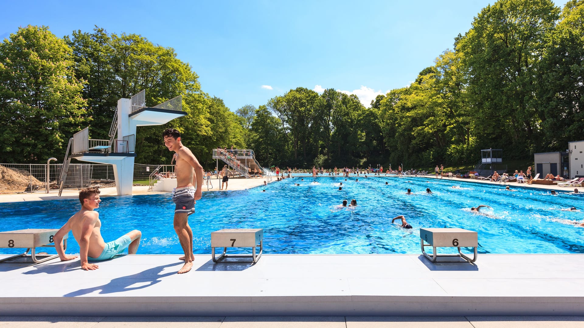 Das Freibad Hangweiher: Die Freibadsaison endet – doch hier noch nicht.