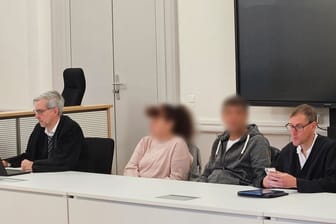 Ehepaar erneut wegen Vergewaltigung von Tochter vor Gericht