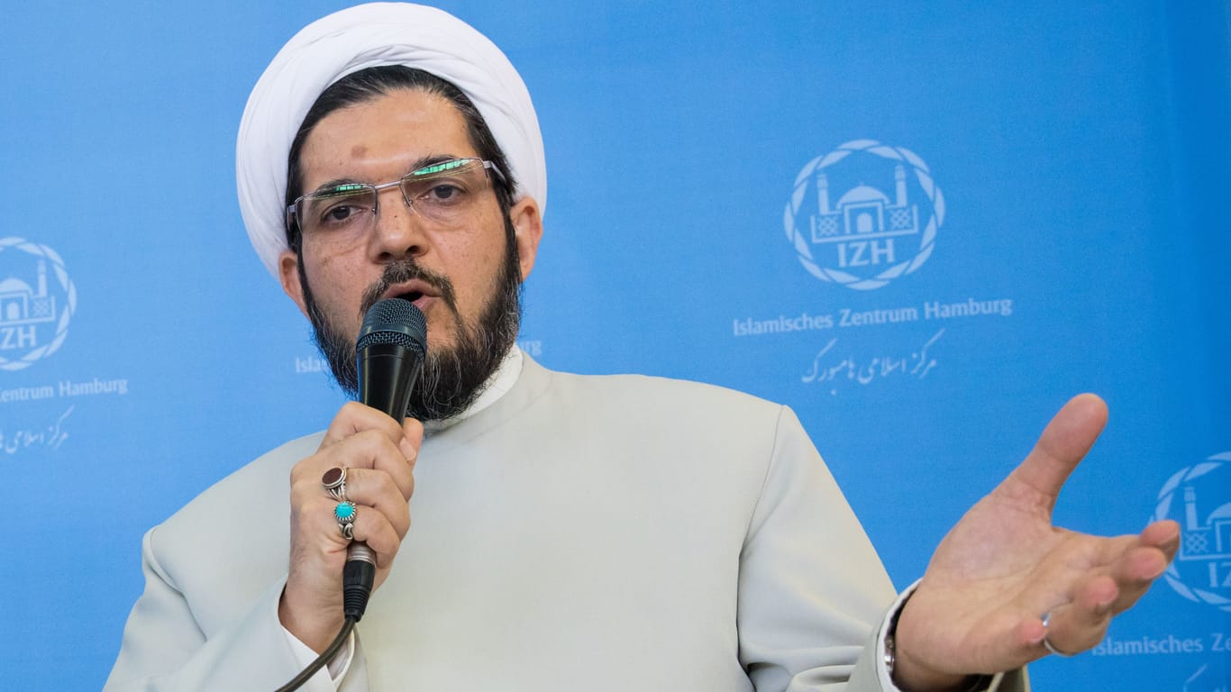 Mohammad Hadi Mofatteh, Leiter des verbotenen Islamischen Zentrums Hamburg (IZH): Der schiitische Geistliche soll Deutschland verlassen.