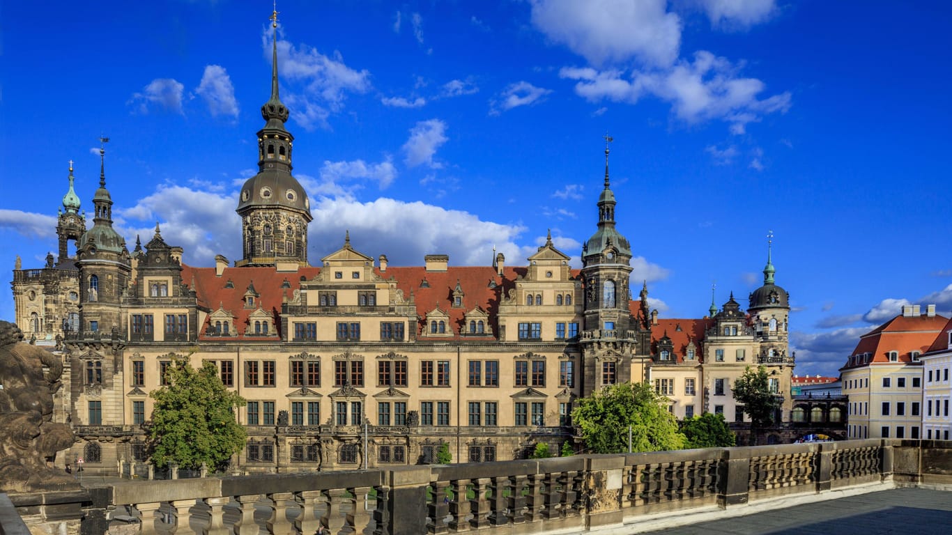 Das Residenzschloss Dresden beherbergt neben Kupferstich-Kabinett auch Münzkabinett und das neue Grüne Gewölbe.