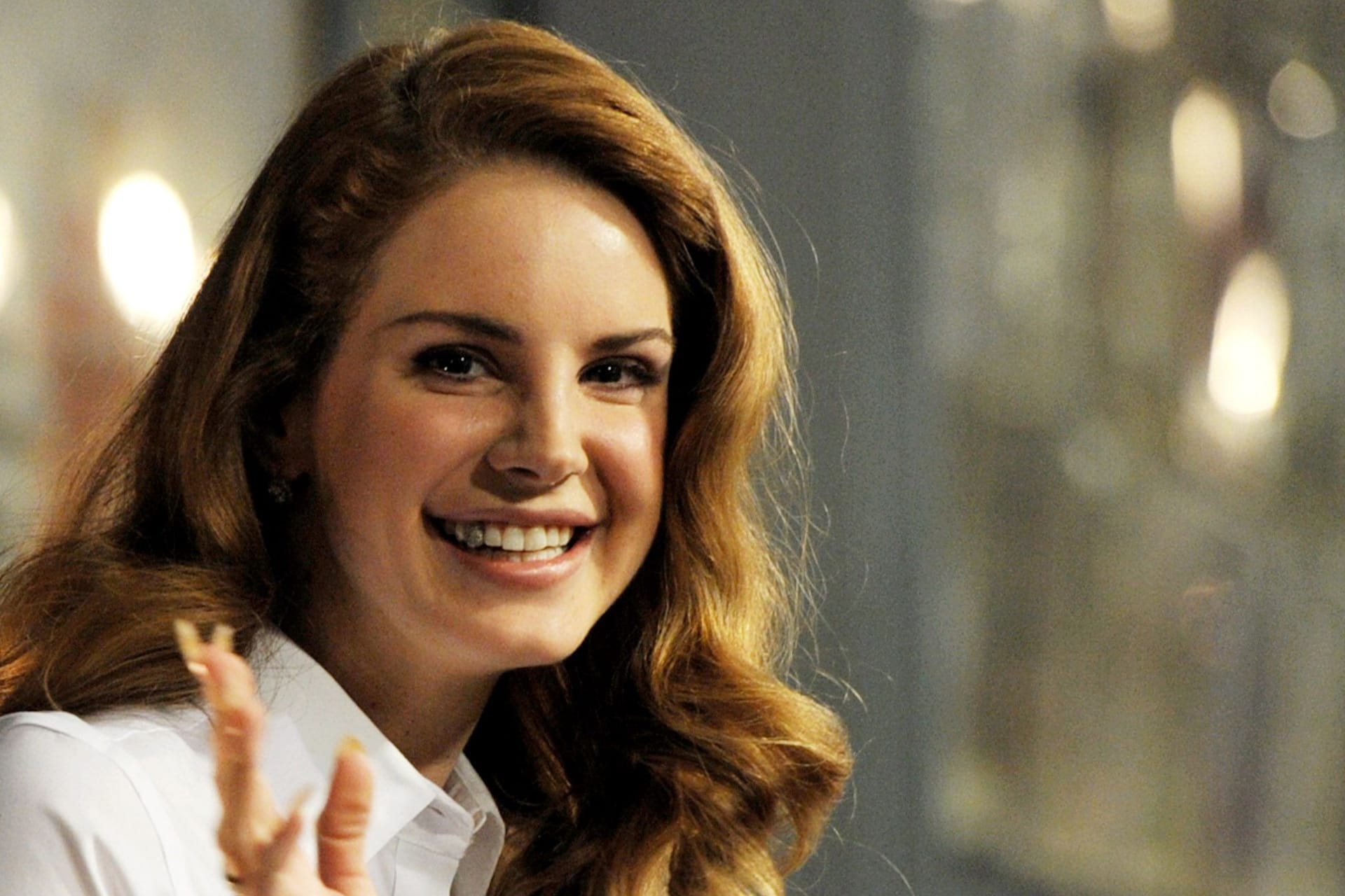 Lana Del Rey: Die "Video Games"-Interpretin hat Ja gesagt.