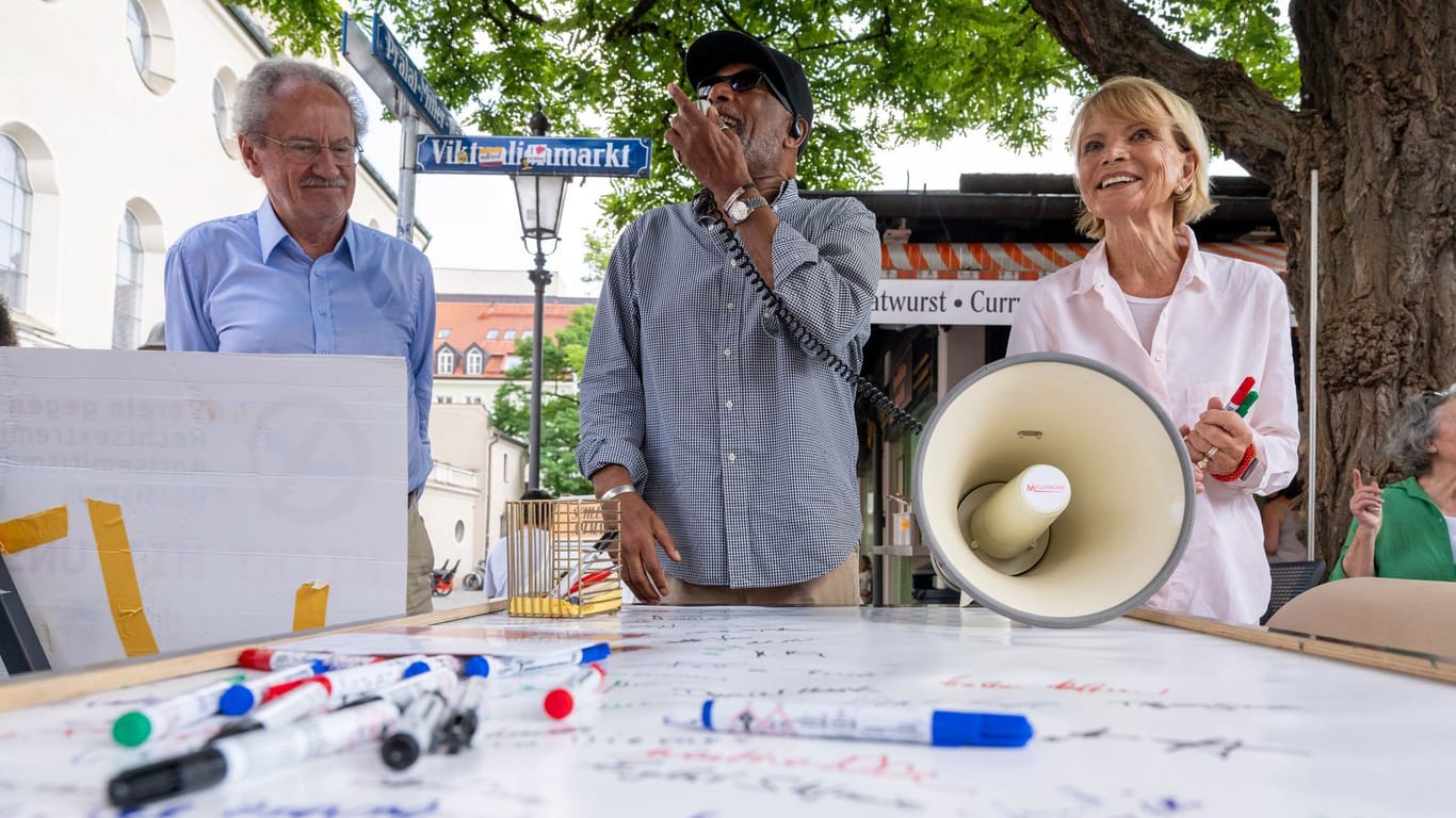 Uschi Glas sammelt Unterschriften gegen Hass und Rassismus