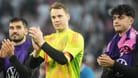 İlkay Gündoğan, Manuel Neuer und Aleksandar Pavlović (v. l. n. r.): Er ist aktuell mit der Nationalmannschaft unterwegs.