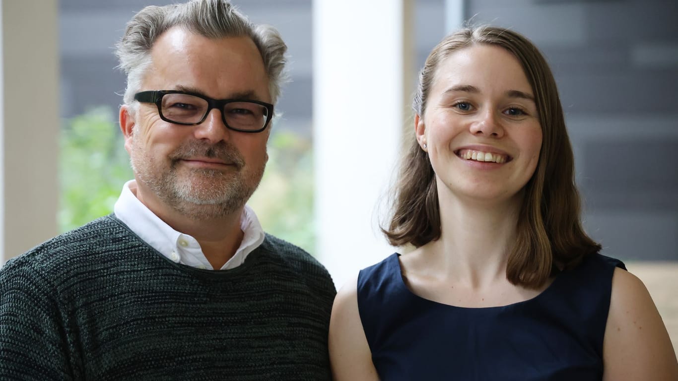 Marek Helsner und Franziska Tell, die Landesvorstandssprecher der Bremer Grünen, empfinden den Rücktritt als Chance für die Partei.