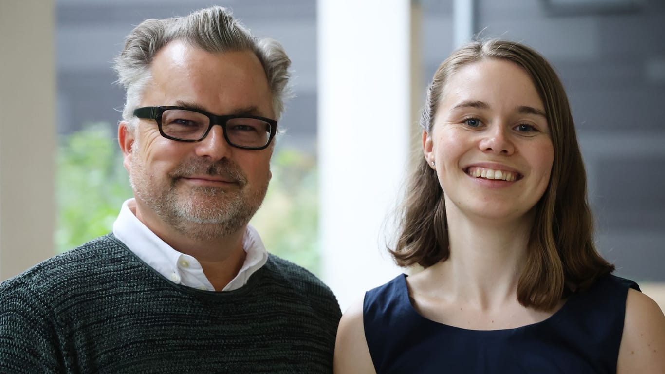 Marek Helsner und Franziska Tell, die Landesvorstandssprecher der Bremer Grünen, empfinden den Rücktritt als Chance für die Partei.