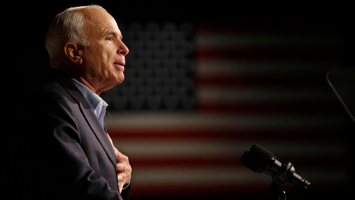 Sohn des Republikaners McCain stellt sich hinter Harris