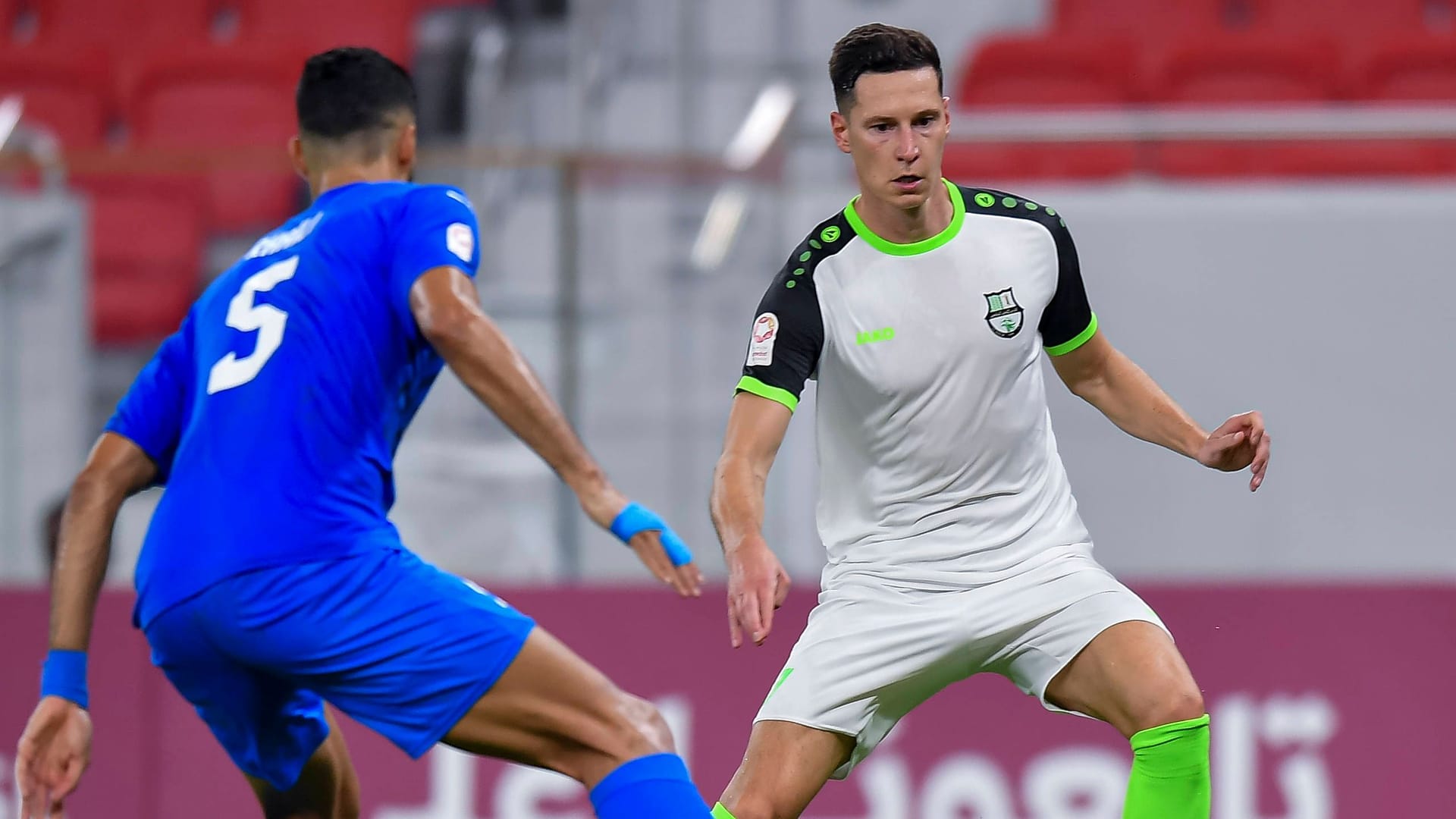 Noch immer fokussiert: Julian Draxler im Trikot von al-Ahli in Katar.