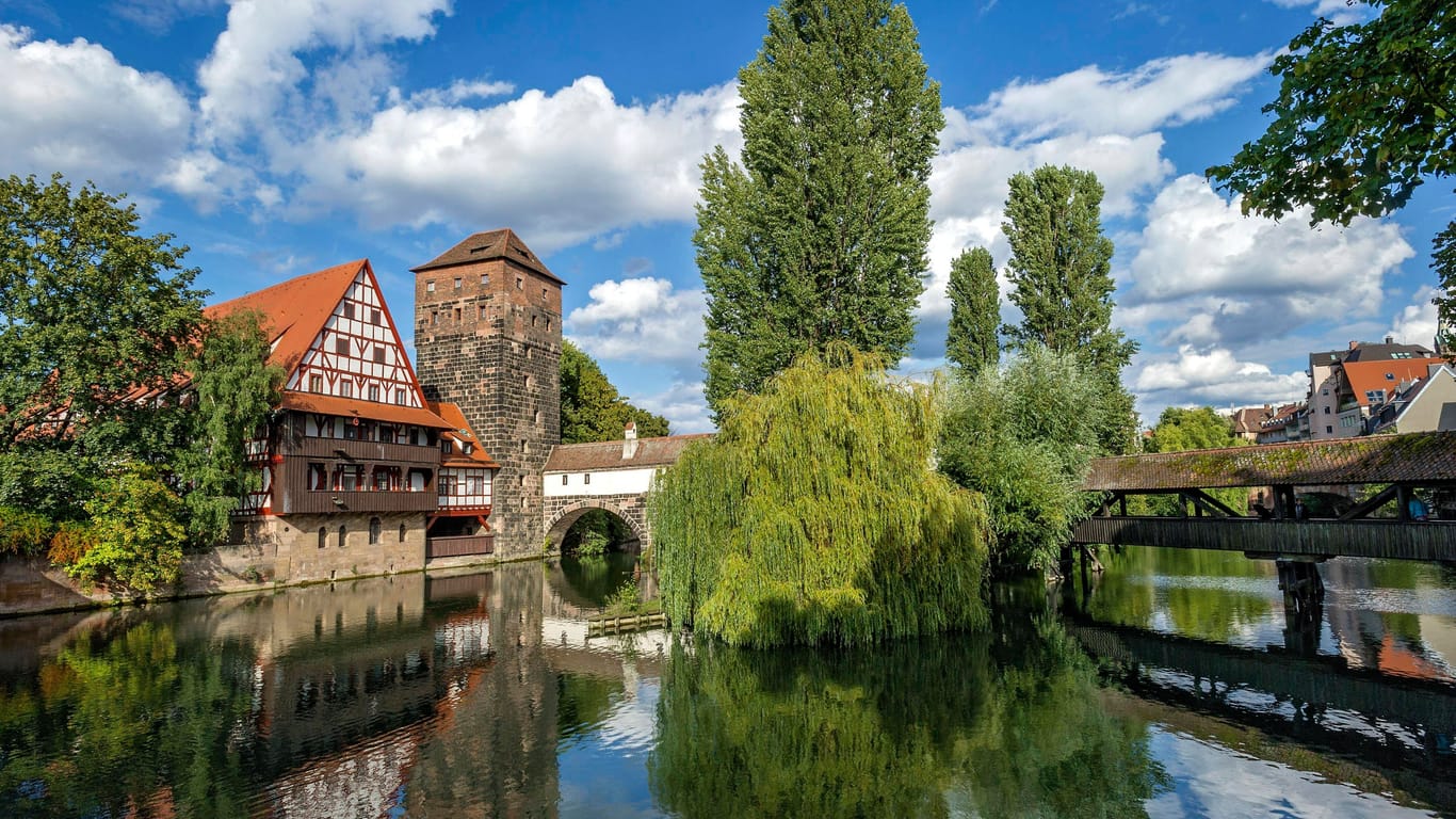 Blick auf die historische Meile in Nürnberg (Archivfoto): Das Sommerwetter hat schon bald ein Ende.