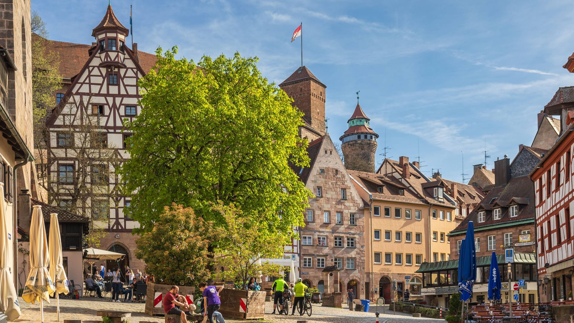 Sommerwetter in der Nürnberger Altstadt (Symbolfoto): Wetter wie in Nizza erwartet ein Meterologe am Donnerstag.