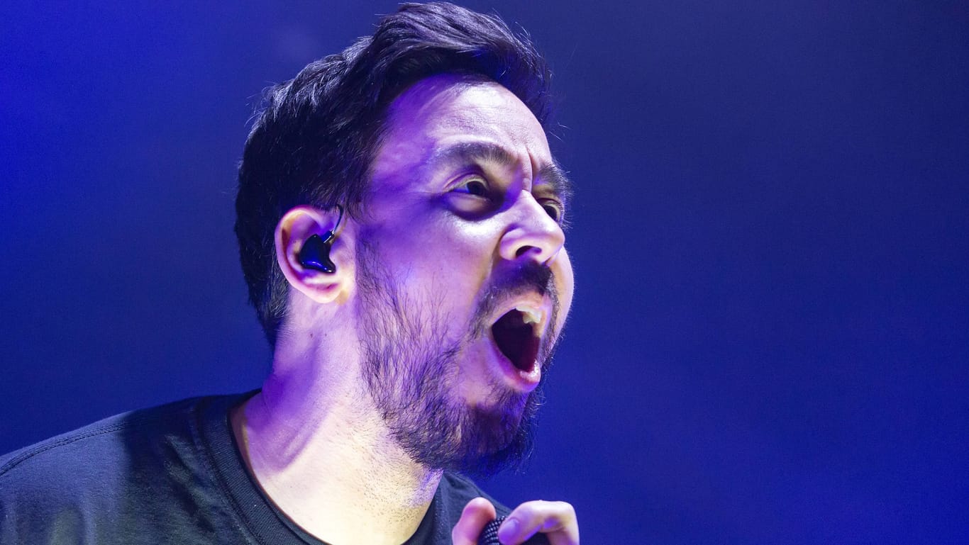 Mike Shinoda kommt mit Linkin Park nach Hamburg (Archivfoto): Es ist die erste Tour der Band seit dem Tod ihres Sängers Chester Bennington.