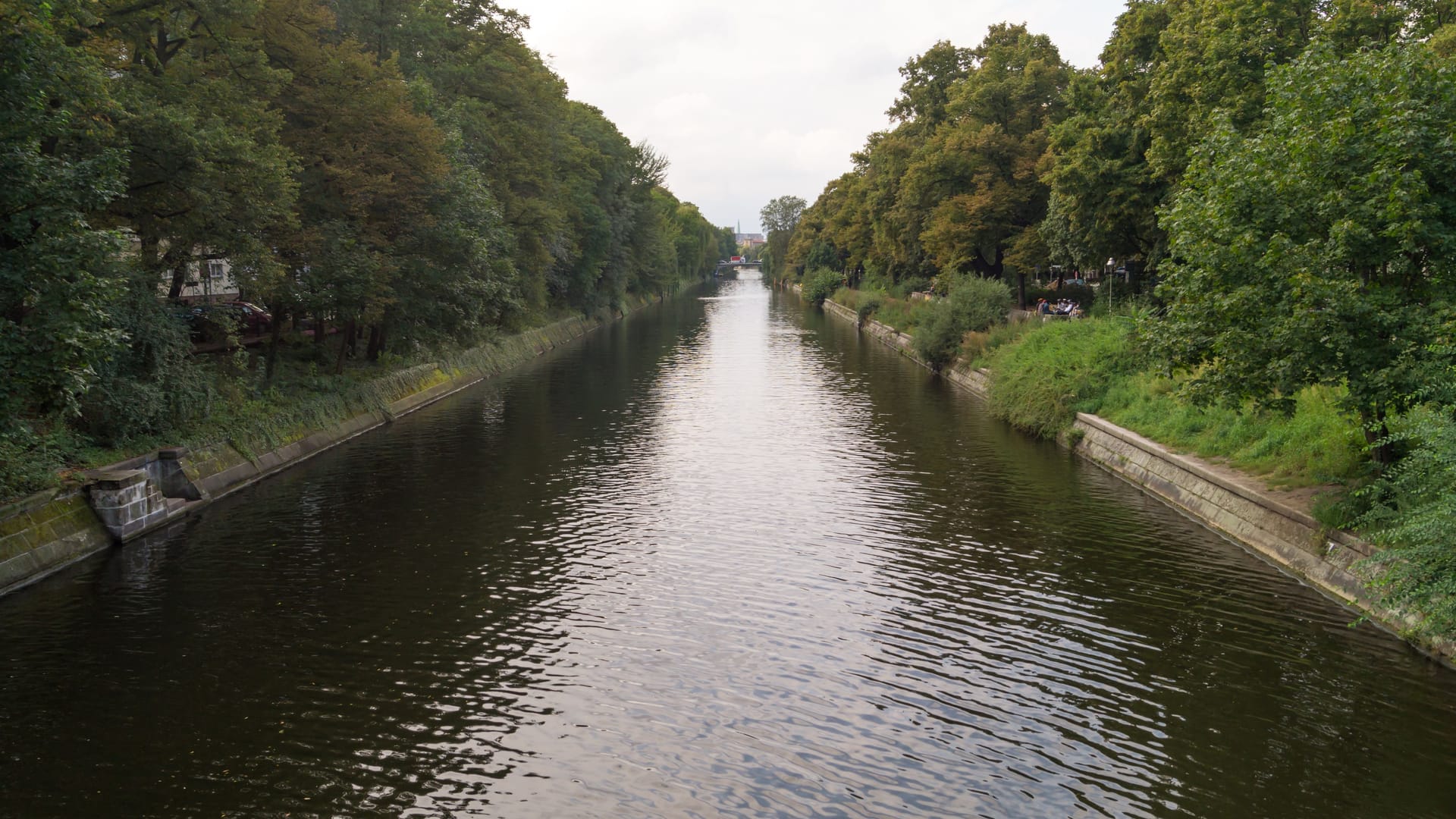 Amazing view of the Spree Canal in Berlin Wilmersdorf Charlottenburg