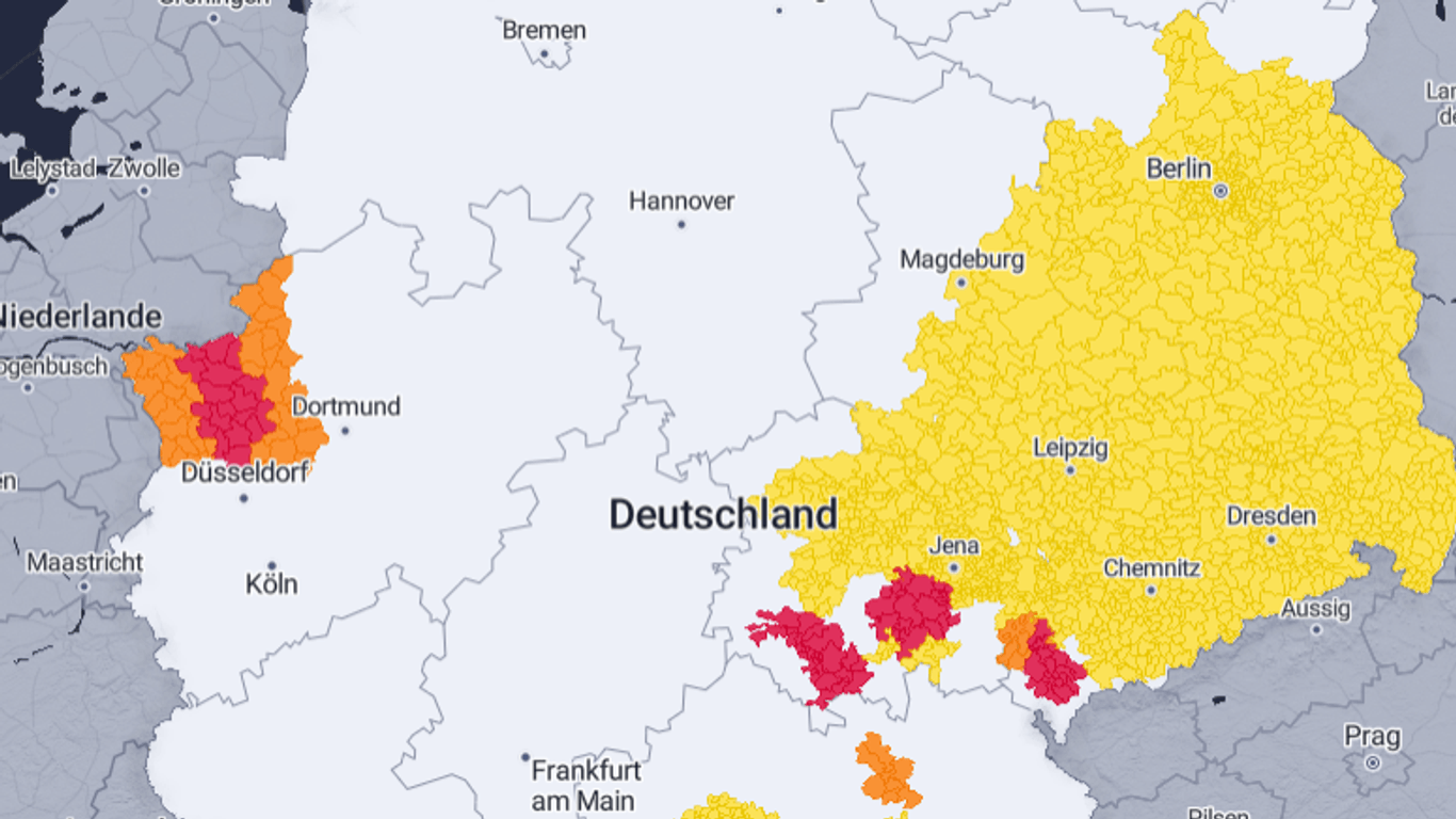 In Teilen von NRW, Thüringen und Sachsen wird vor schweren Unwettern gewarnt.