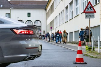 Debatte über «Eltern-Taxis» zum Schuljahresbeginn