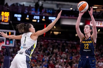 Indiana Fever - Dallas Wings