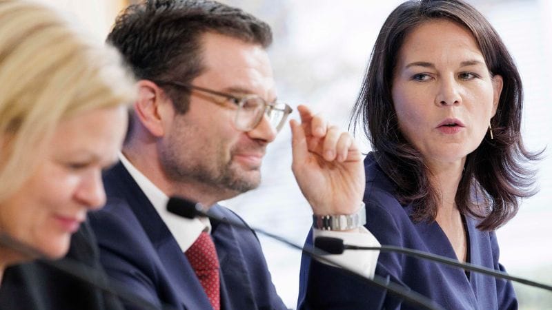 Minister Faeser (SPD), Buschmann (FDP), Baerbock (Grüne): Pressekonferenz nach dem Migrationsgipfel ohne Union.