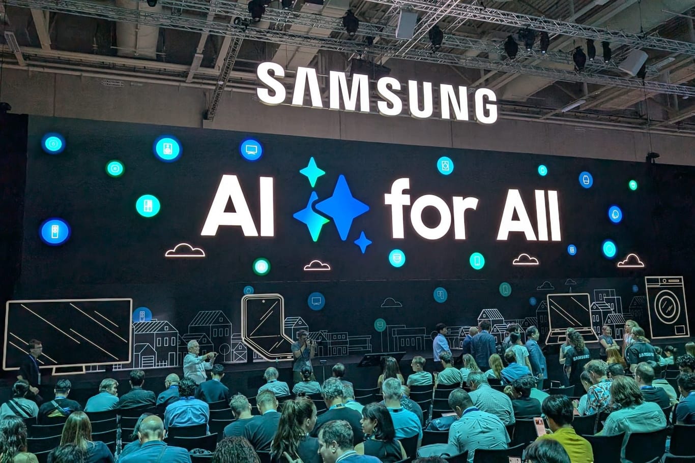 Neue Geräte und "KI für alle": die Samsung-Pressekonferenz auf der Technikmesse IFA 2024 in Berlin.