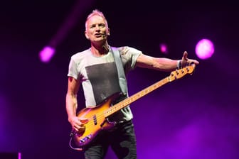 Sting beim "Radio 2 In The Park"-Festival in Großbritannien 2024 (Archivbild): Erfolgreich wurde der Musiker mit seiner Band „The Police“.